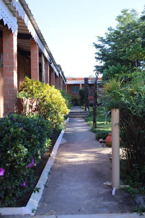 Hotel Mahavelo Antananarivo Exterior photo